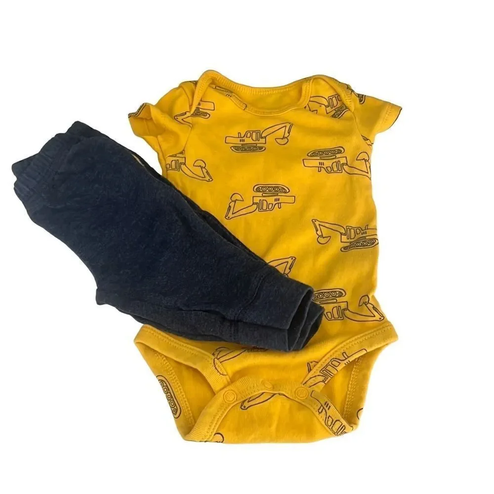 Carter’s 2 piece set